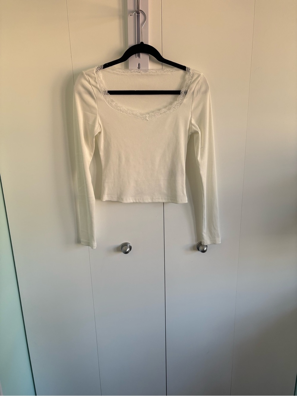 Cider White Lace-Trim Long Sleeve Scoop Top